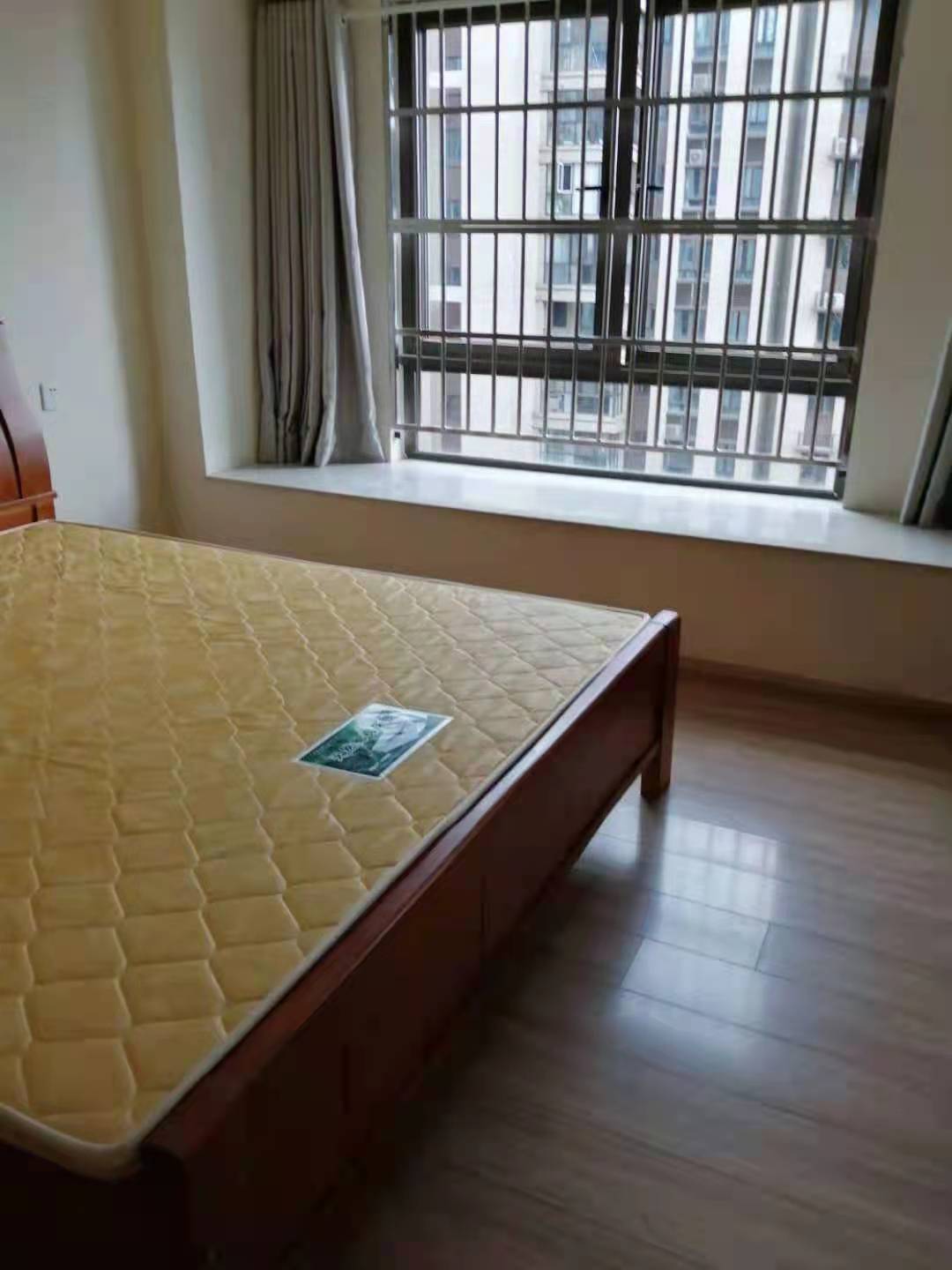 碧桂园公园壹号（凯怡茗苑）  3室2厅1卫    2000.0元/月室内图