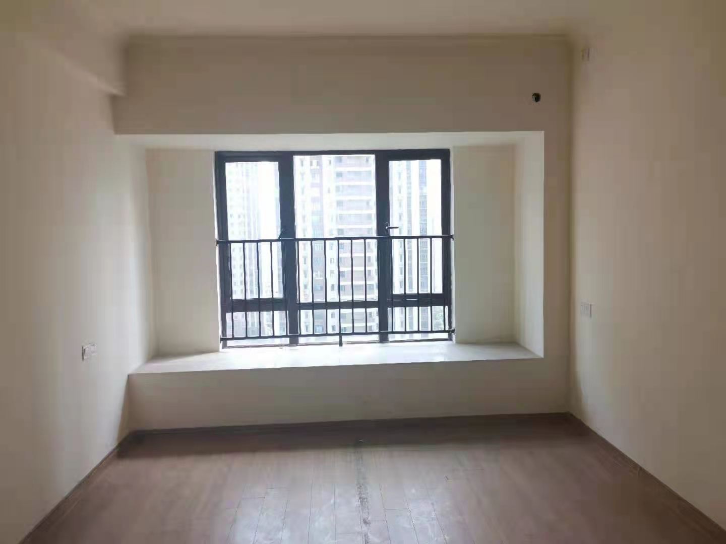 华耀碧桂园十里江湾观澜  3室2厅2卫    2800.0元/月 华耀碧桂园十里江湾观澜  3室2厅2卫    2800.0元/月室内图