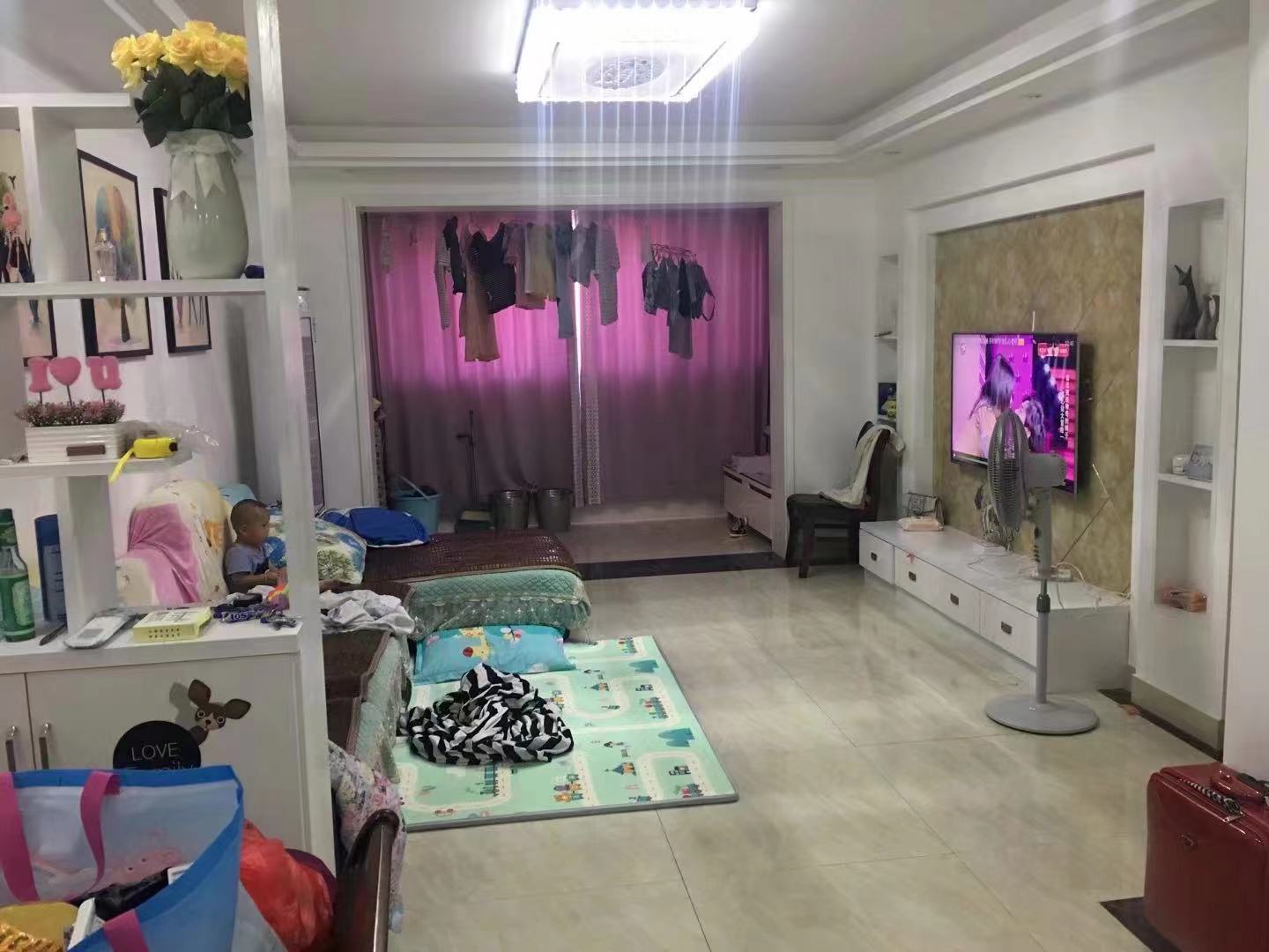 金谷湾小区 3室2厅1卫 2300.0元/月 金谷湾小区 3室2厅1卫 2300.0元/月