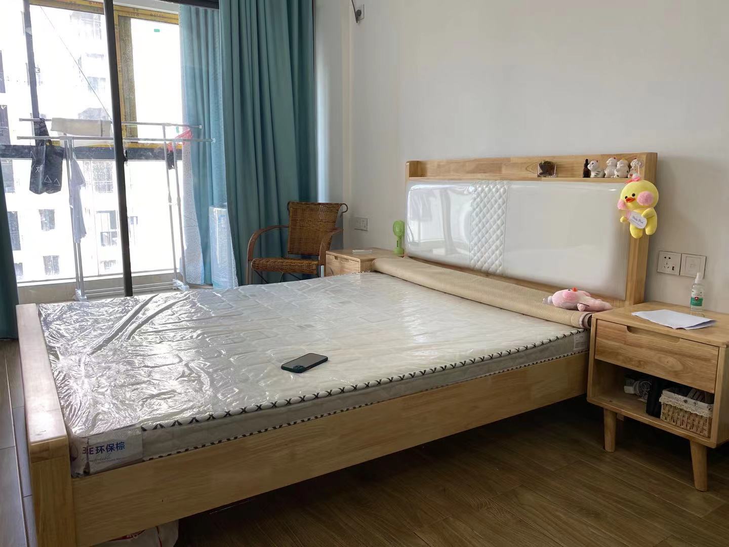 珠江愉景新城  1室1厅1卫    1100.0元/月