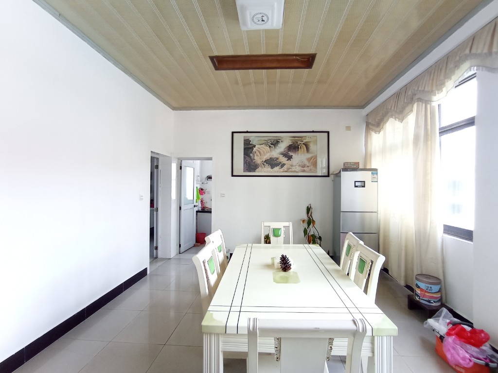 联合新村 4室2厅1卫 1500.0元/月 联合新村 4室2厅1卫 1500.0元/月室内图