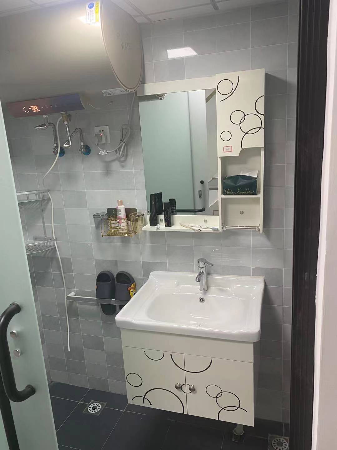 弘坤云寓 1室1厅1卫 3200.0元/月 弘坤云寓 1室1厅1卫 3200.0元/月小区图