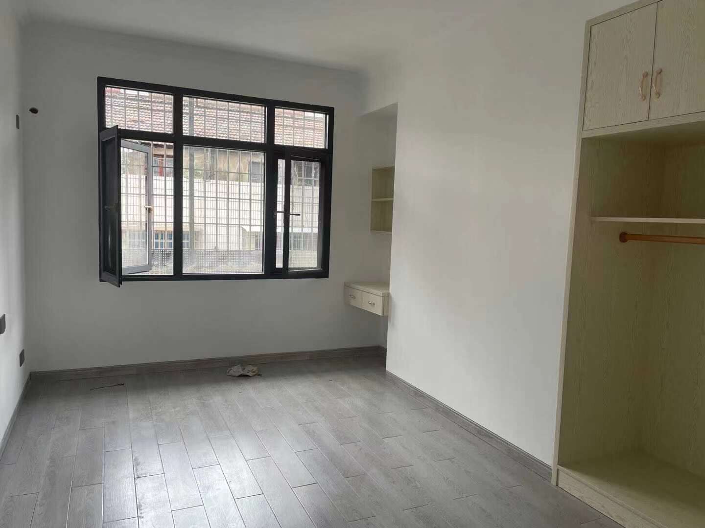 育财农贸市场(民营市场)  3室2厅2卫    54.8万 育财农贸市场(民营市场)  3室2厅2卫    54.8万卧室