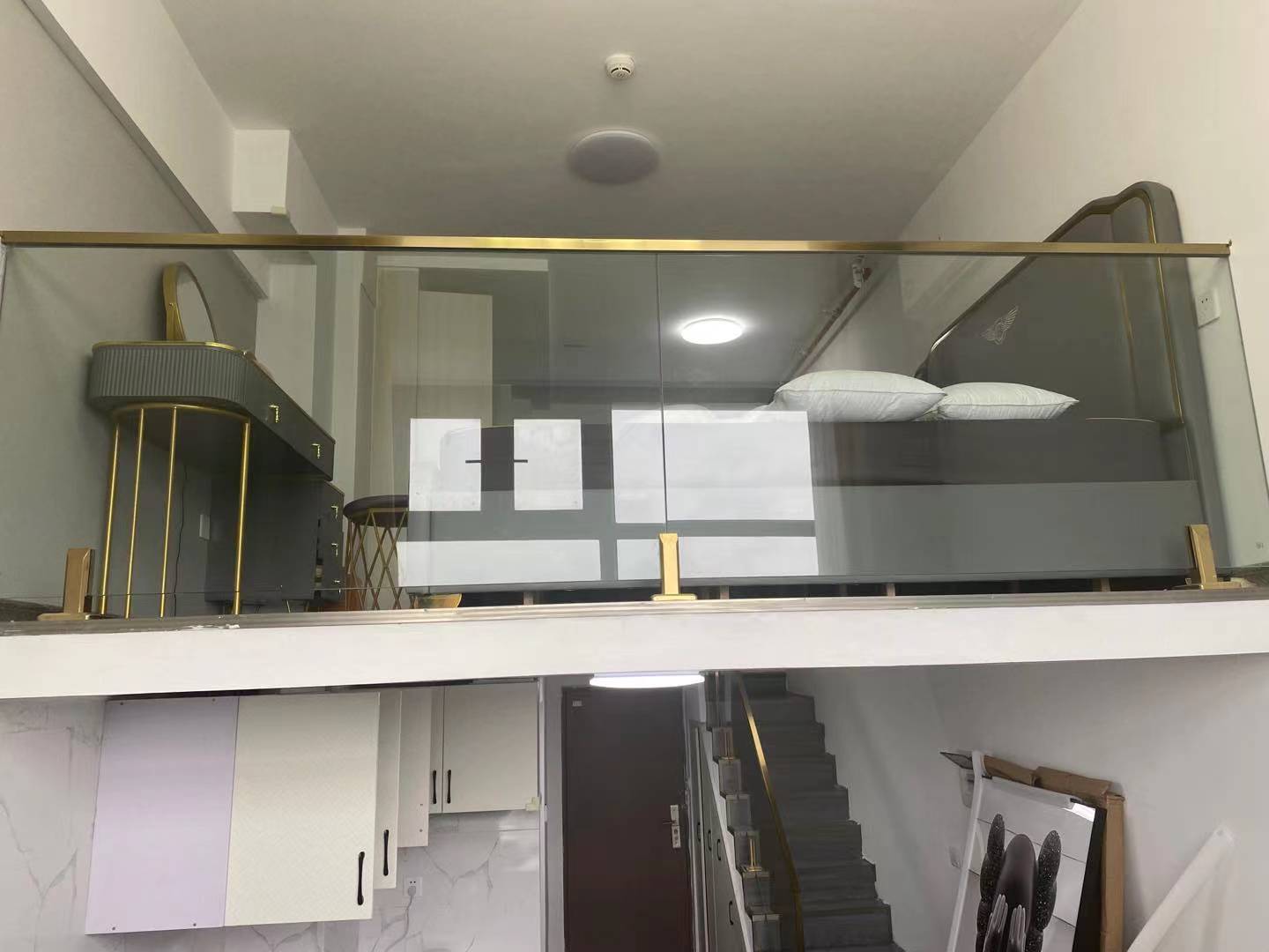 弘坤云寓 1室1厅1卫 3200.0元/月 弘坤云寓 1室1厅1卫 3200.0元/月室内图