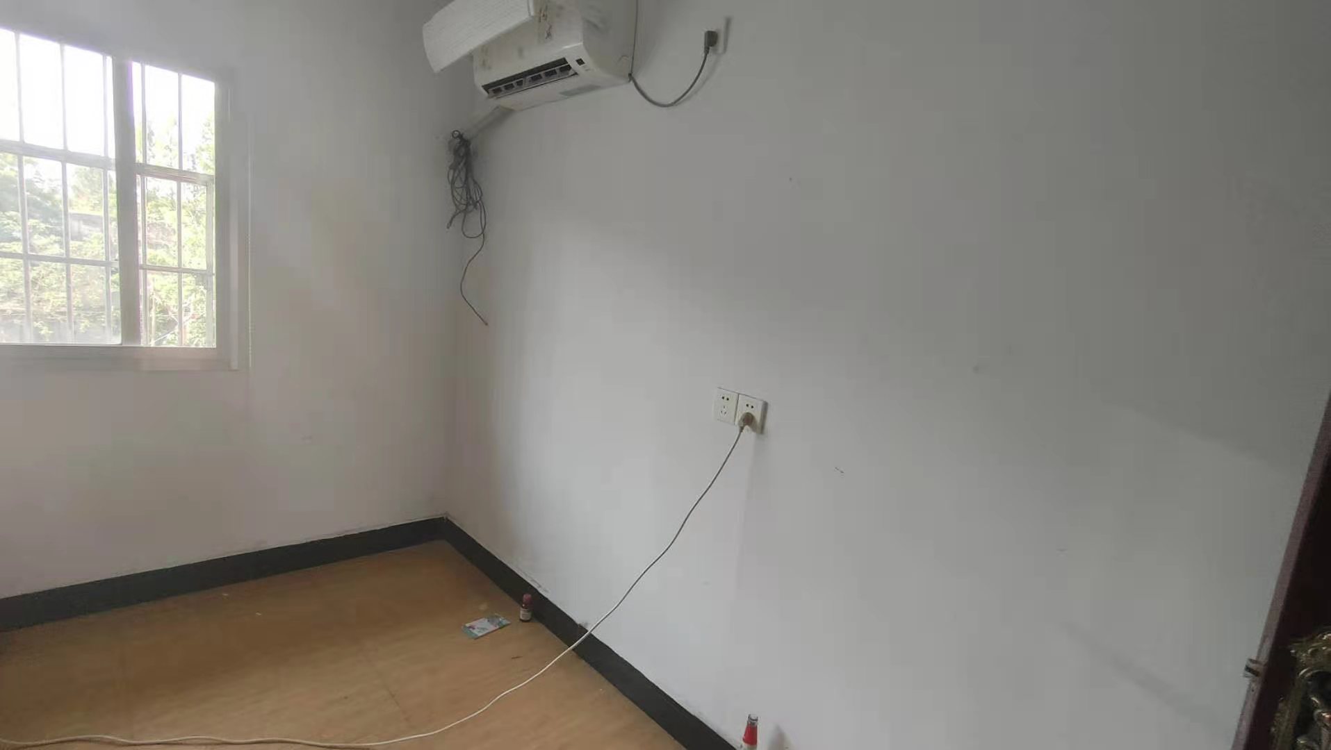 私房(桃源县所有)  3室2厅3卫    120.0万 私房(桃源县所有)  3室2厅3卫    120.0万客厅