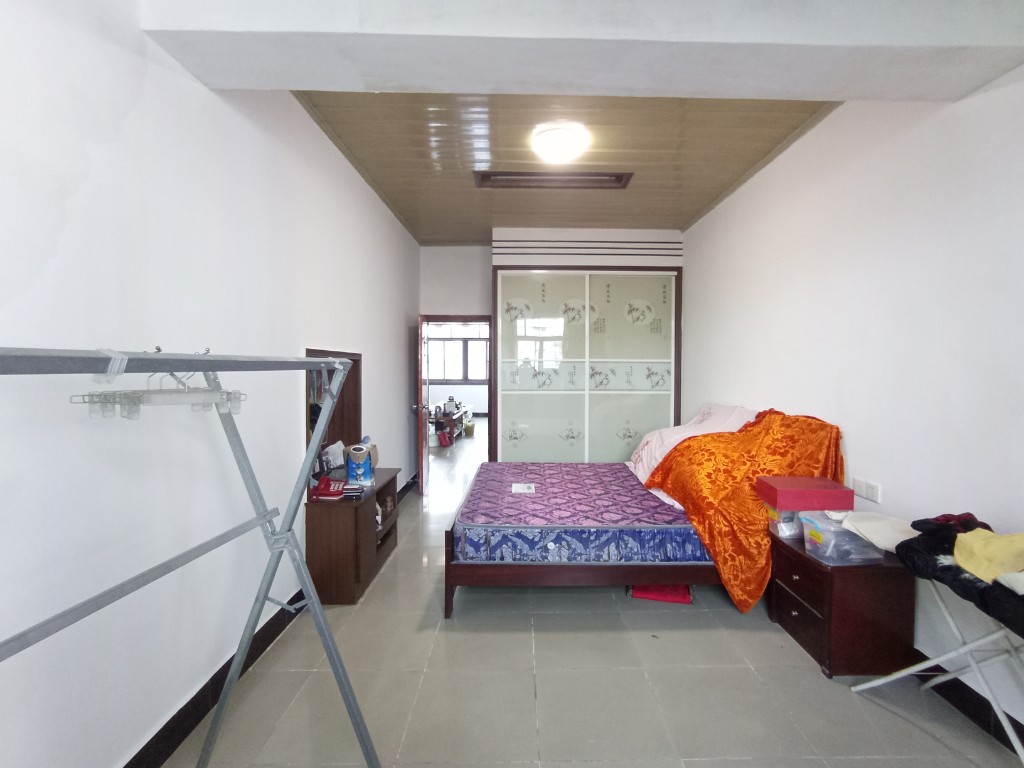 联合新村 4室2厅1卫 1500.0元/月 联合新村 4室2厅1卫 1500.0元/月室内图