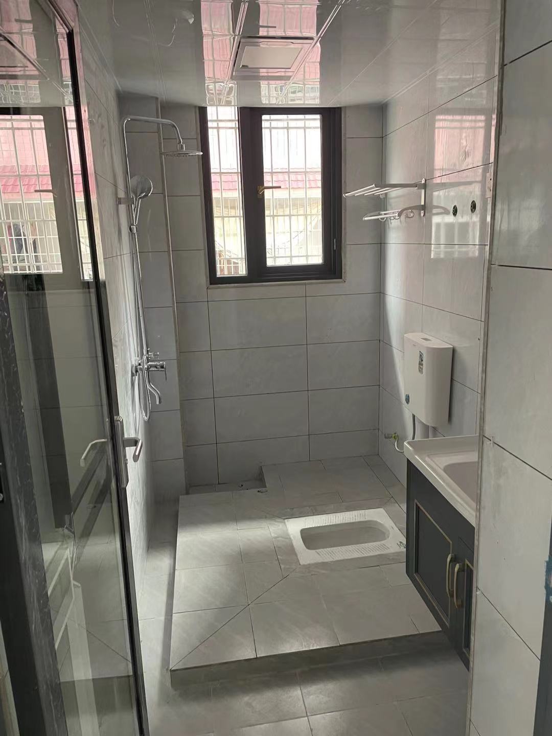 育财农贸市场(民营市场)  3室2厅2卫    54.8万 育财农贸市场(民营市场)  3室2厅2卫    54.8万卫生间