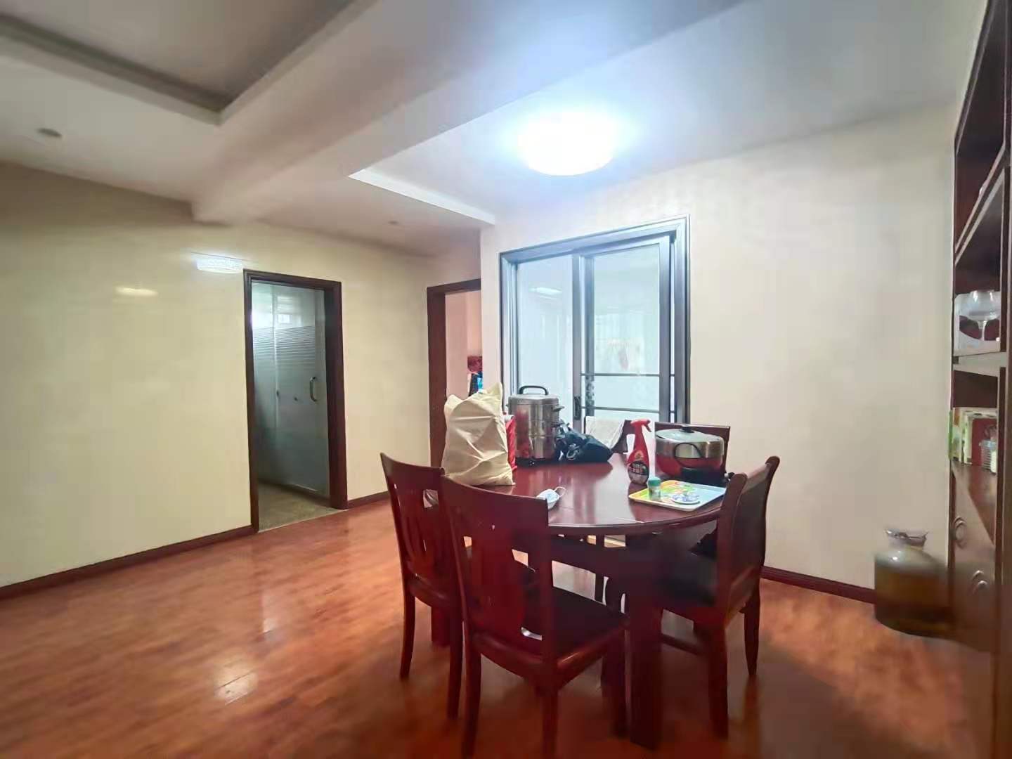 冠都现代城(冠都幸福彼岸) 3室2厅2卫 2400.0元/月 冠都现代城(冠都幸福彼岸) 3室2厅2卫 2400.0元/月室内图