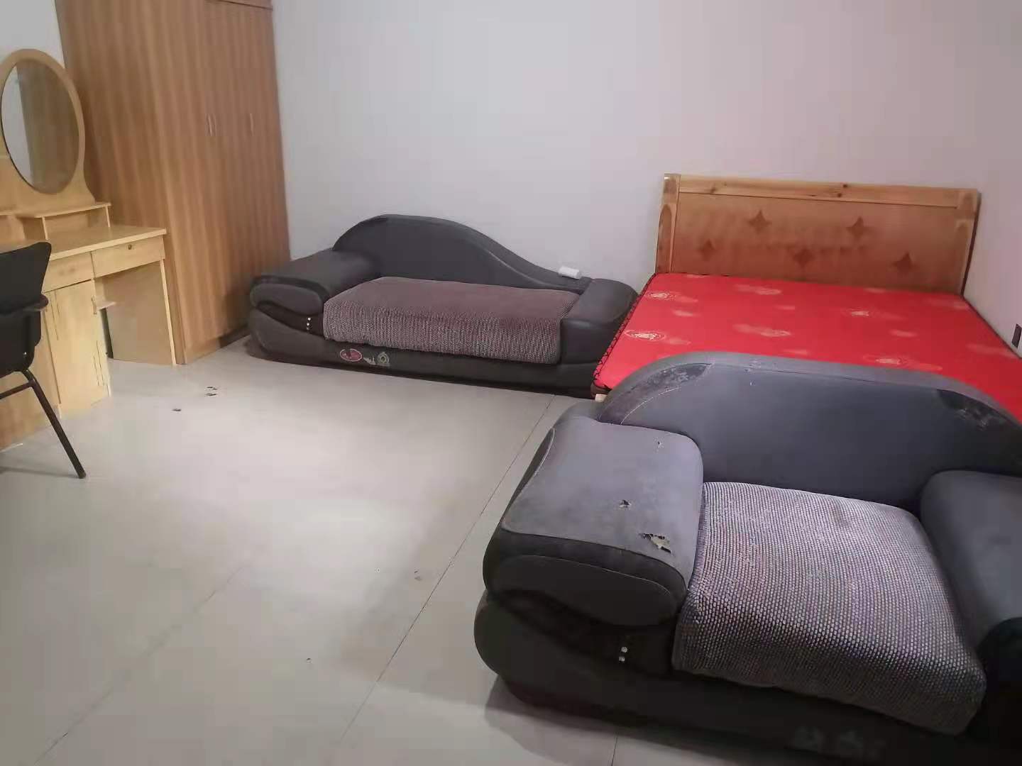 庆云山散户 1室1厅1卫 600.0元/月 庆云山散户 1室1厅1卫 600.0元/月室内图