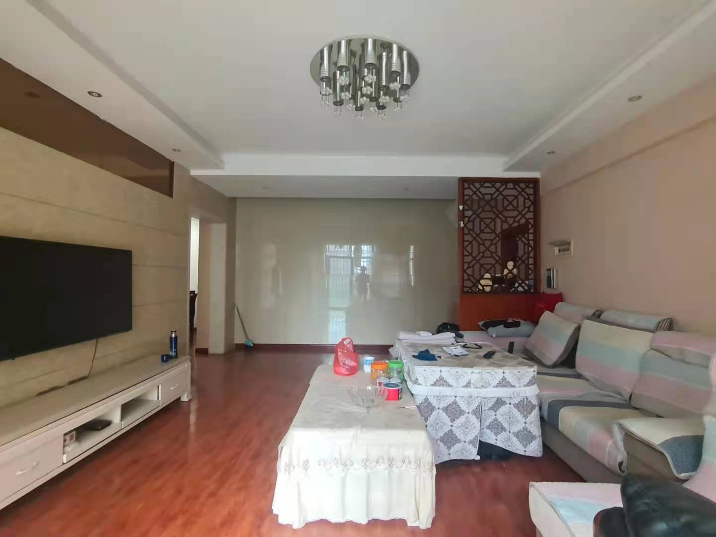 冠都现代城(冠都幸福彼岸) 3室2厅2卫 2400.0元/月 冠都现代城(冠都幸福彼岸) 3室2厅2卫 2400.0元/月户型图