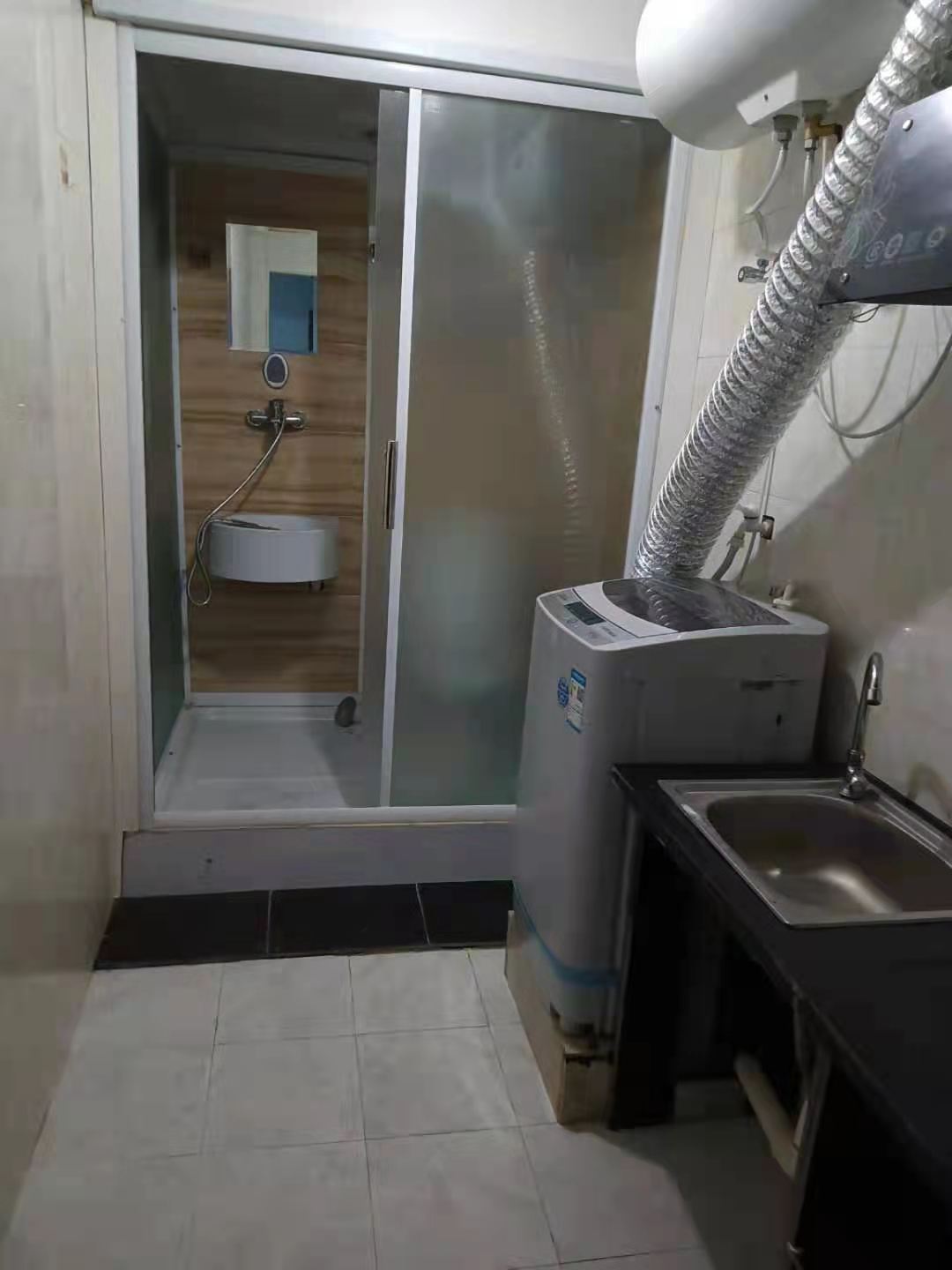 冠都现代城(冠都幸福彼岸)  1室1厅1卫    1100.0元/月 冠都现代城(冠都幸福彼岸)  1室1厅1卫    1100.0元/月室内图