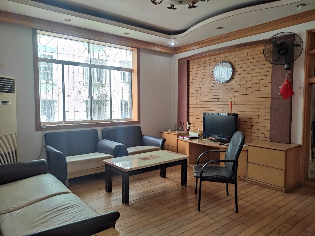 中诚乐园 3室2厅1卫 1500.0元/月 中诚乐园 3室2厅1卫 1500.0元/月室内图