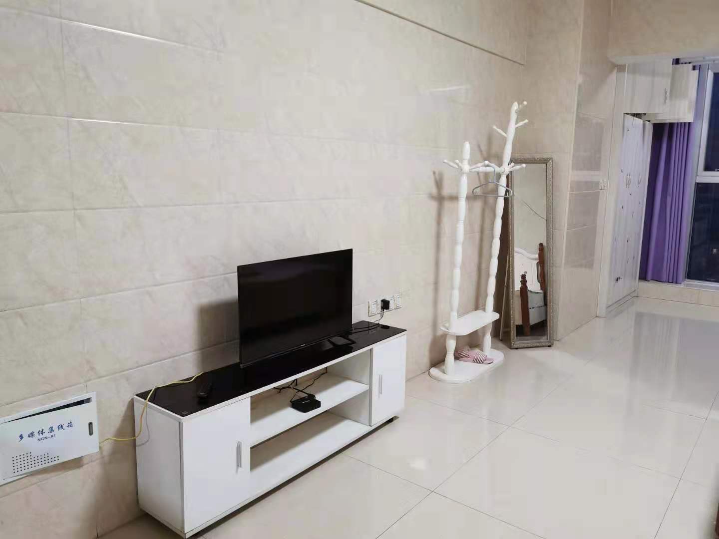 雄森国际  1室1厅1卫    1600.0元/月 雄森国际  1室1厅1卫    1600.0元/月室内图