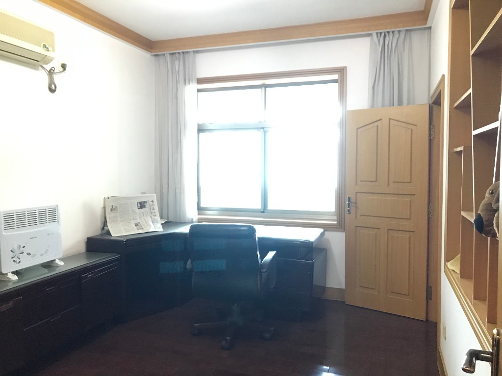 娄底市区物资局 3室2厅2卫 76.8万 娄底市区物资局 3室2厅2卫 76.8万卧室