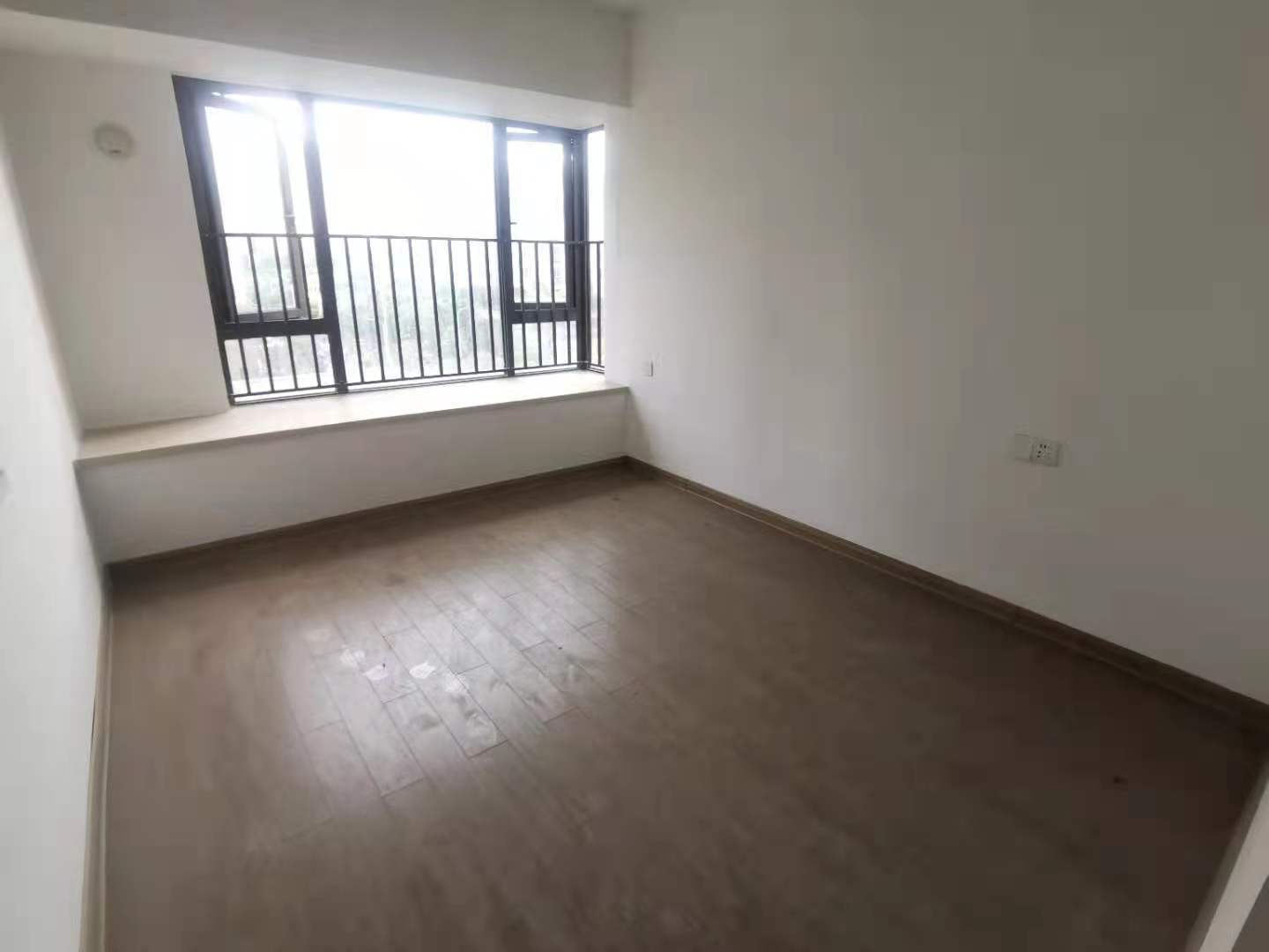 蓝溪谷 3室2厅2卫 75.0万 蓝溪谷 3室2厅2卫 75.0万客厅