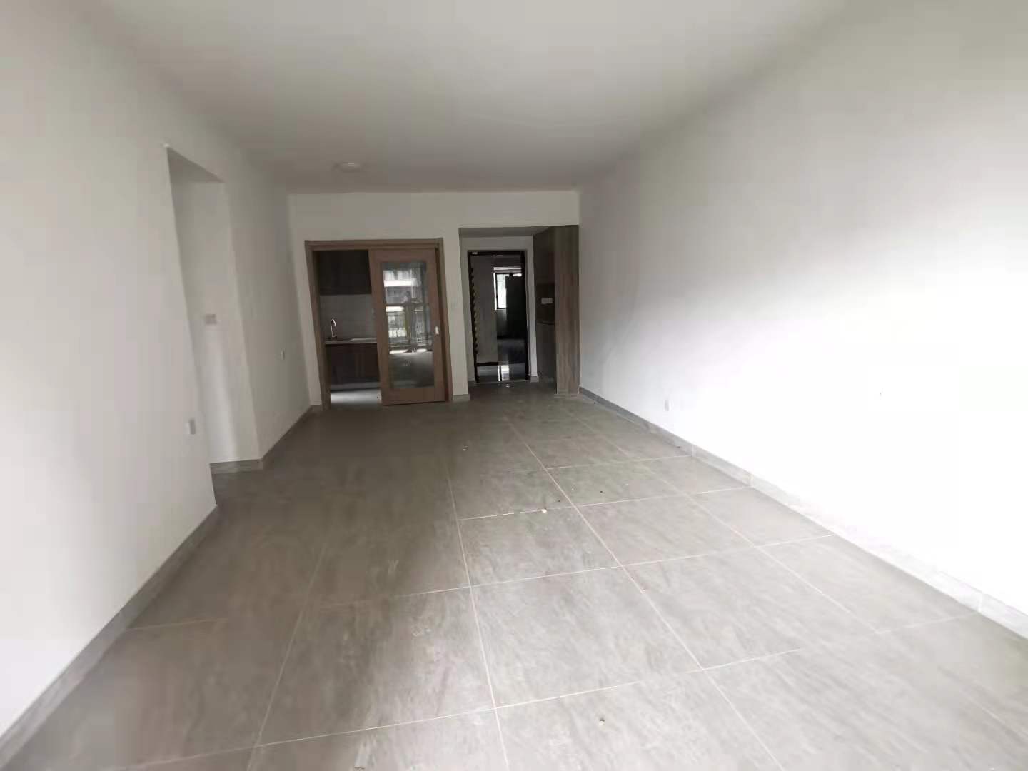 蓝溪谷 3室2厅2卫 75.0万 蓝溪谷 3室2厅2卫 75.0万客厅