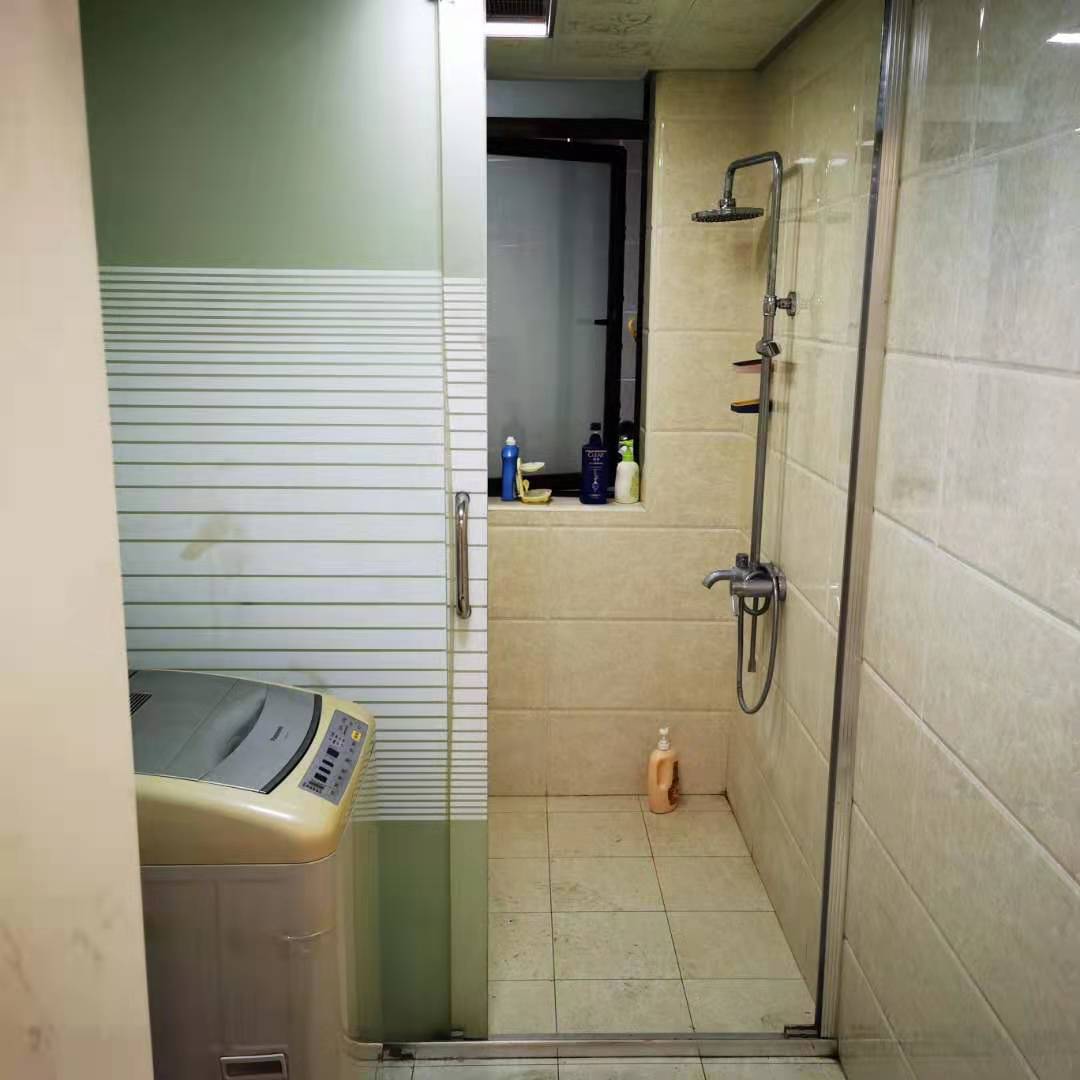 棕榈园  3室2厅1卫    2500.0元/月 棕榈园  3室2厅1卫    2500.0元/月室内图