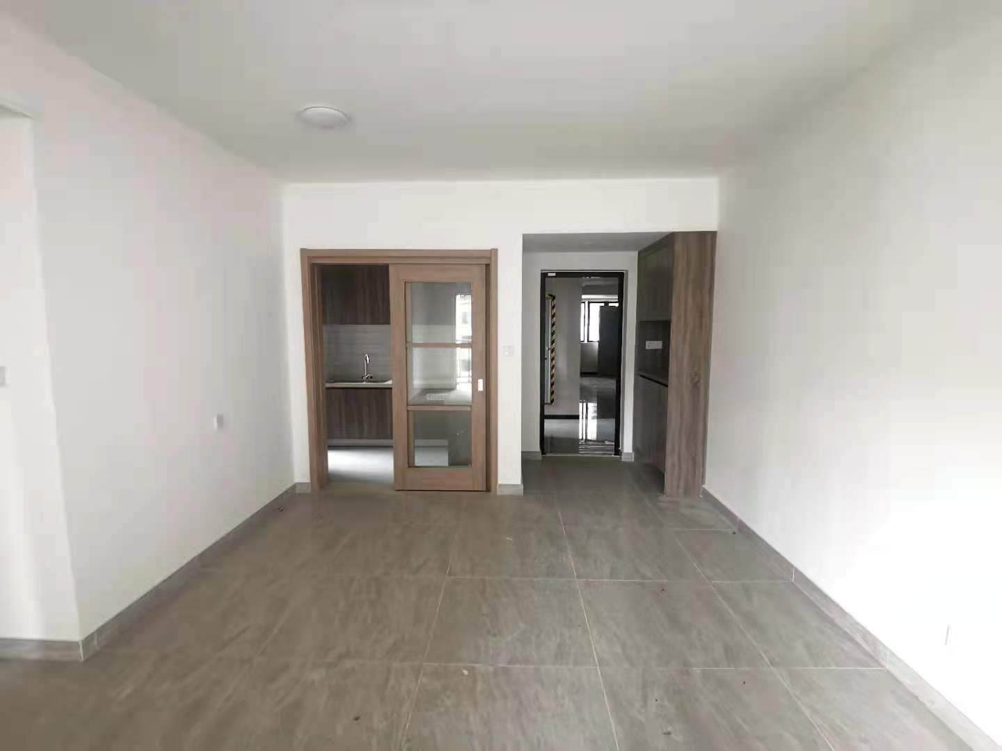 蓝溪谷 3室2厅2卫 75.0万 蓝溪谷 3室2厅2卫 75.0万客厅