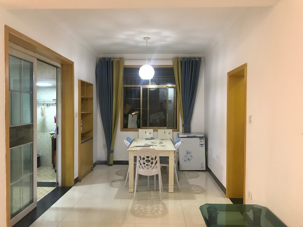 仁和小区 3室2厅2卫 110.0万 仁和小区 3室2厅2卫 110.0万客厅