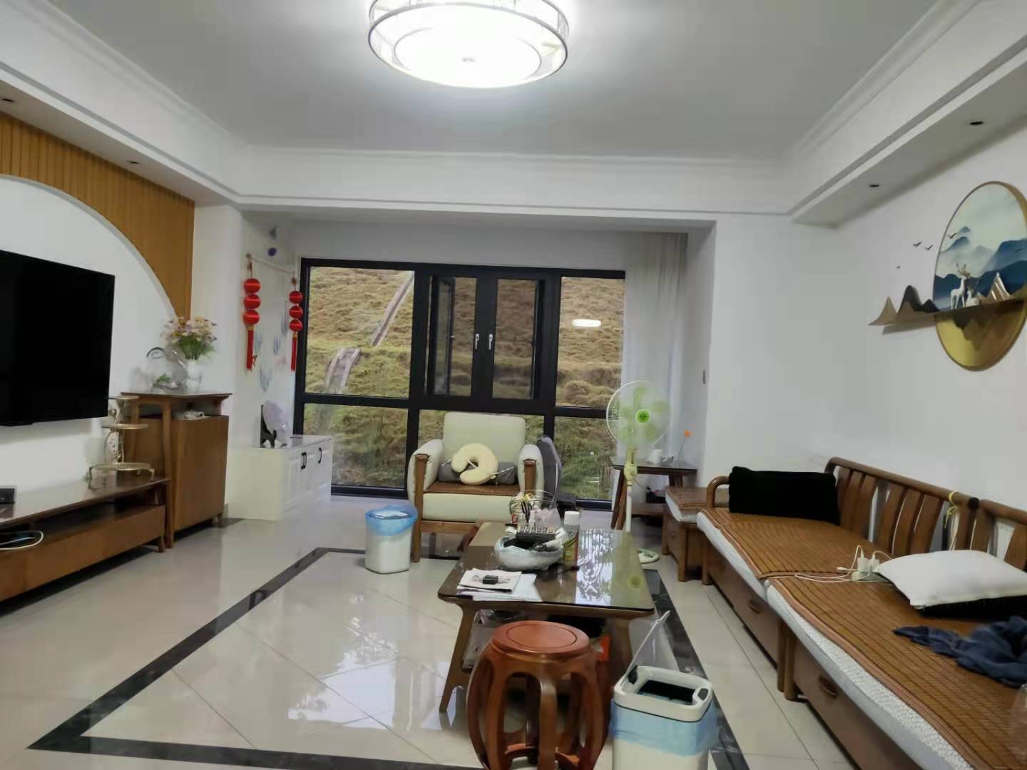 城市公园 4室2厅2卫 140.0万 城市公园 4室2厅2卫 140.0万客厅