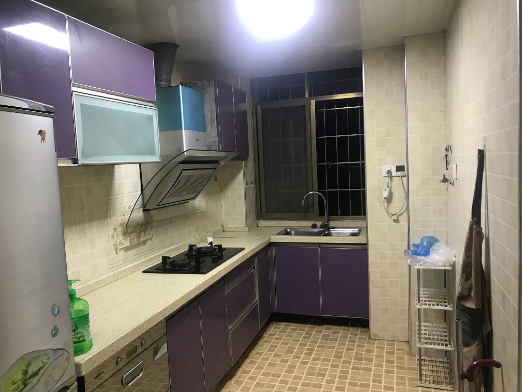 仁和小区 3室2厅2卫 110.0万 仁和小区 3室2厅2卫 110.0万客厅