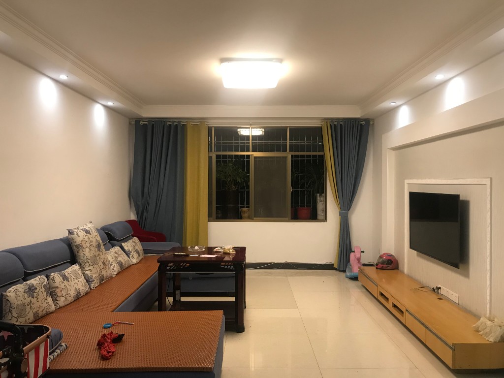 仁和小区 3室2厅2卫 110.0万 仁和小区 3室2厅2卫 110.0万客厅