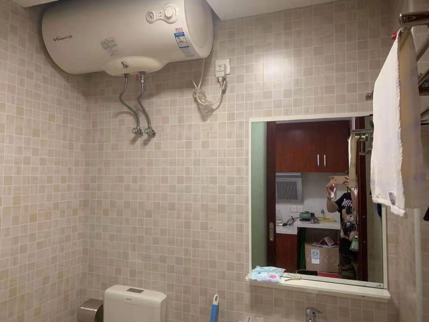 西湖公寓  1室1厅1卫    1500.0元/月 西湖公寓  1室1厅1卫    1500.0元/月室内图