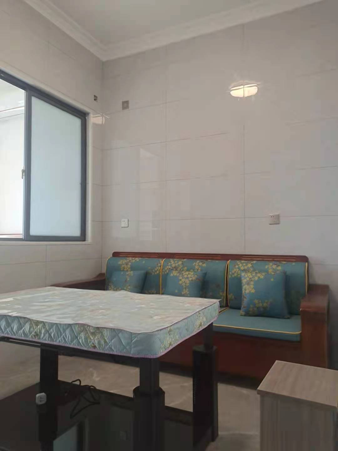 新九龙环球商业广场 2室1厅1卫 1200.0元/月 新九龙环球商业广场 2室1厅1卫 1200.0元/月室内图