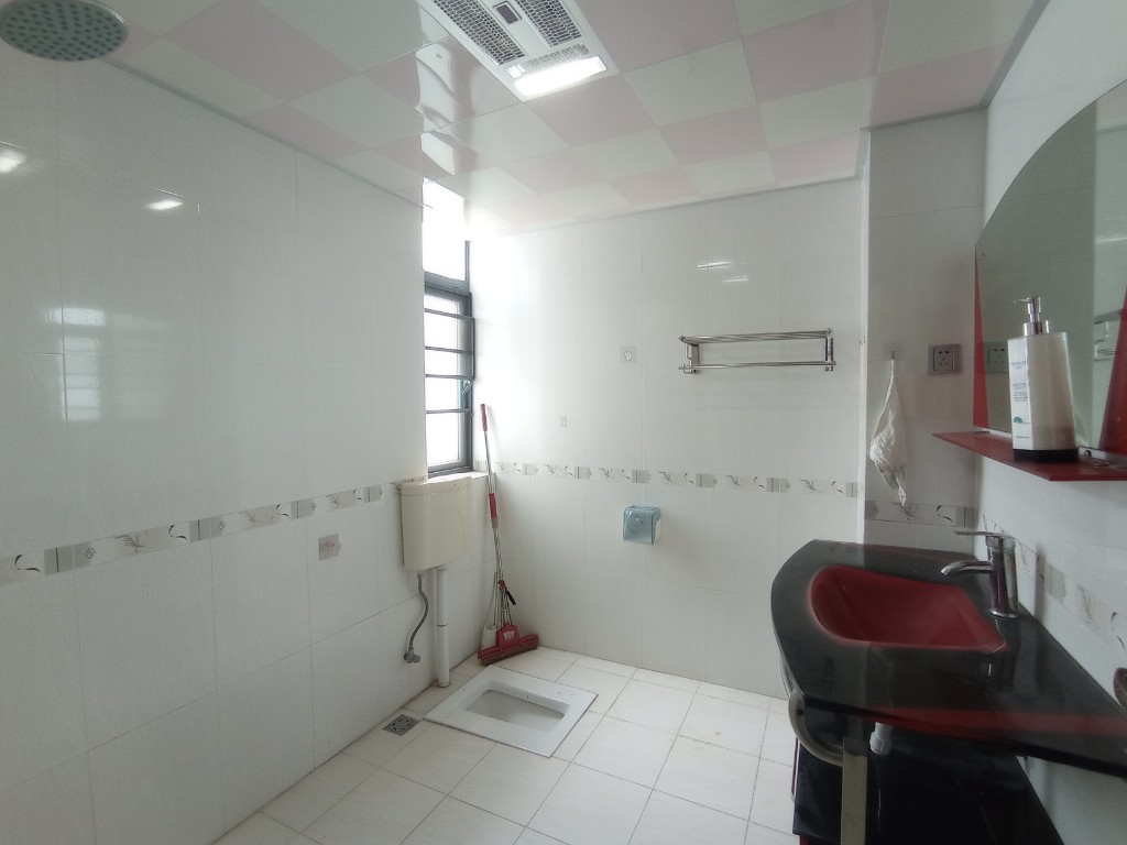 愉景湾西域 3室2厅2卫 2200.0元/月 愉景湾西域 3室2厅2卫 2200.0元/月室内图