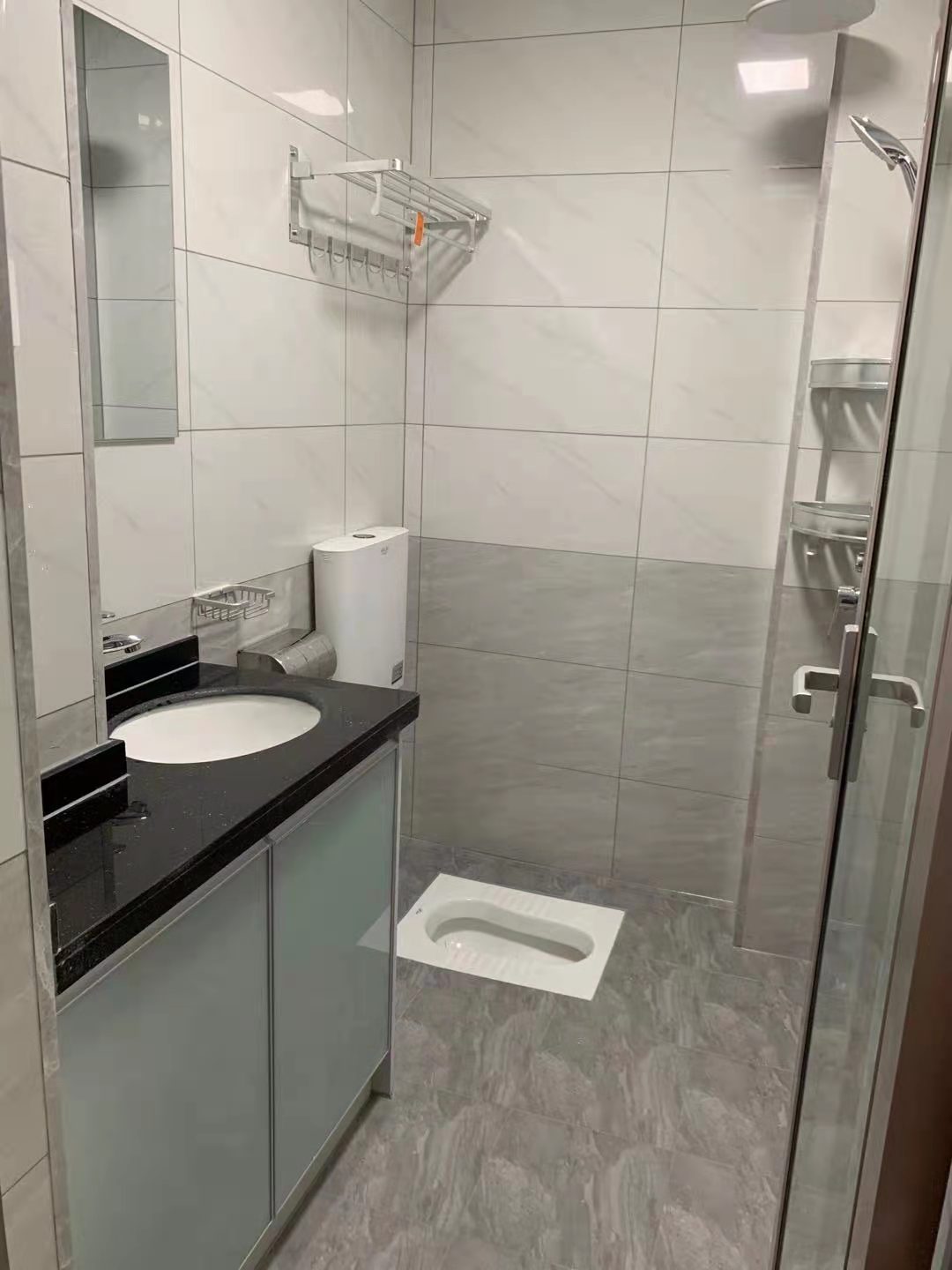 赫山新天地 1室2厅1卫 1500.0元/月 赫山新天地 1室2厅1卫 1500.0元/月室内图