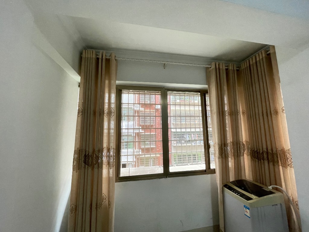 南珠苑 3室2厅2卫 1600.0元/月 南珠苑 3室2厅2卫 1600.0元/月户型图