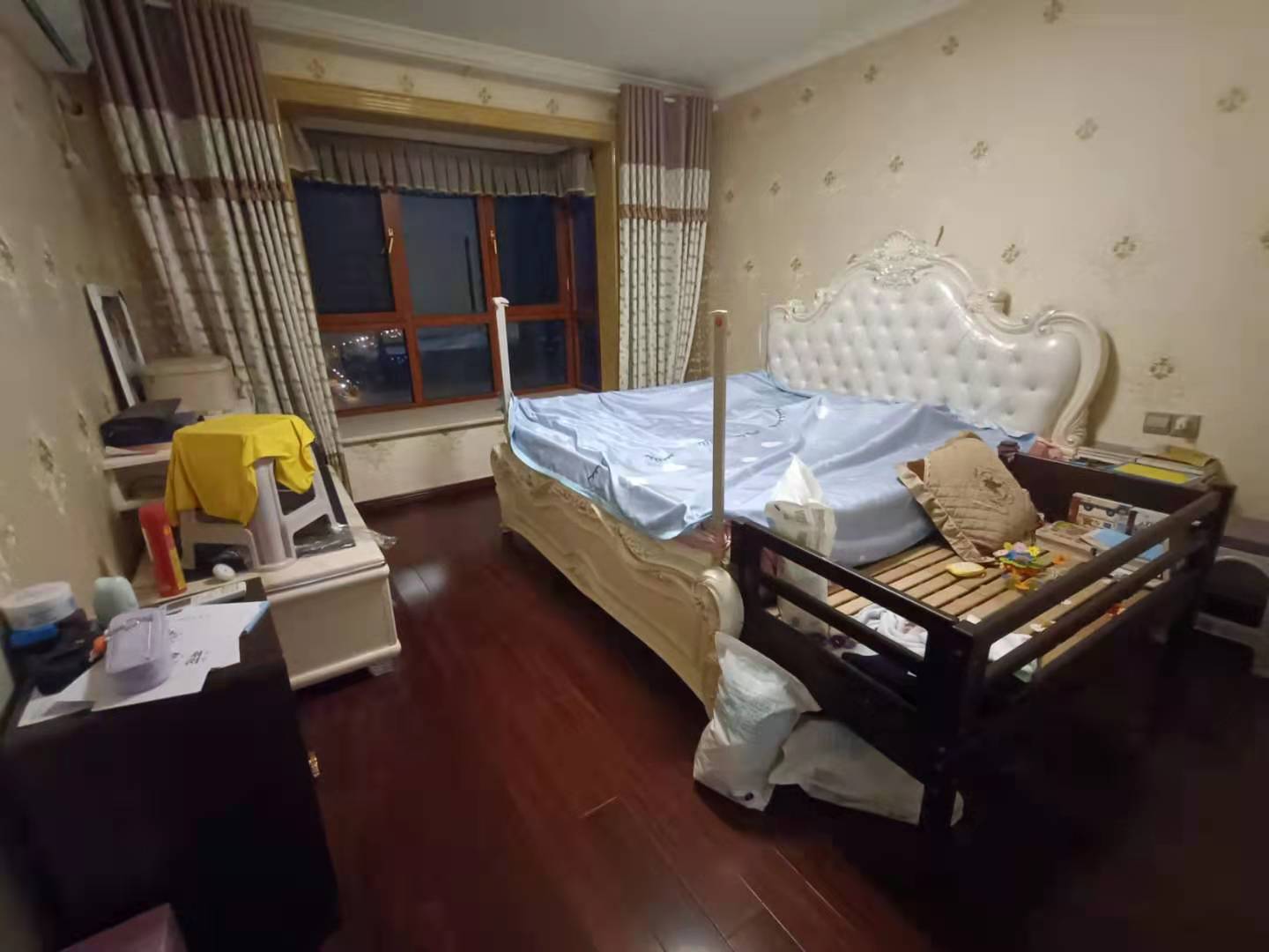 孙水明珠  4室2厅2卫    90.0万 孙水明珠  4室2厅2卫    90.0万卧室