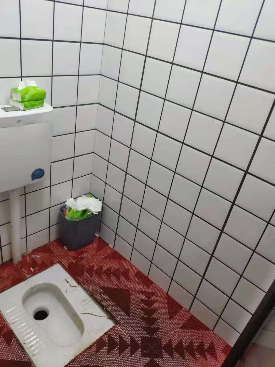 英伦首府金域豪廷  1室1厅1卫    3600.0元/月 英伦首府金域豪廷  1室1厅1卫    3600.0元/月室内图