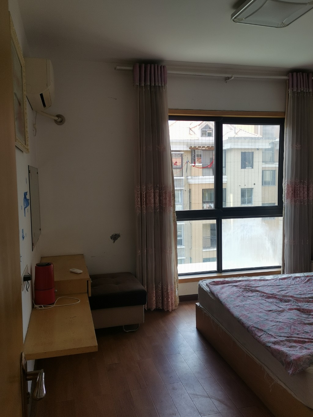 金色荷塘 3室2厅1卫 1700.0元/月 金色荷塘 3室2厅1卫 1700.0元/月室内图