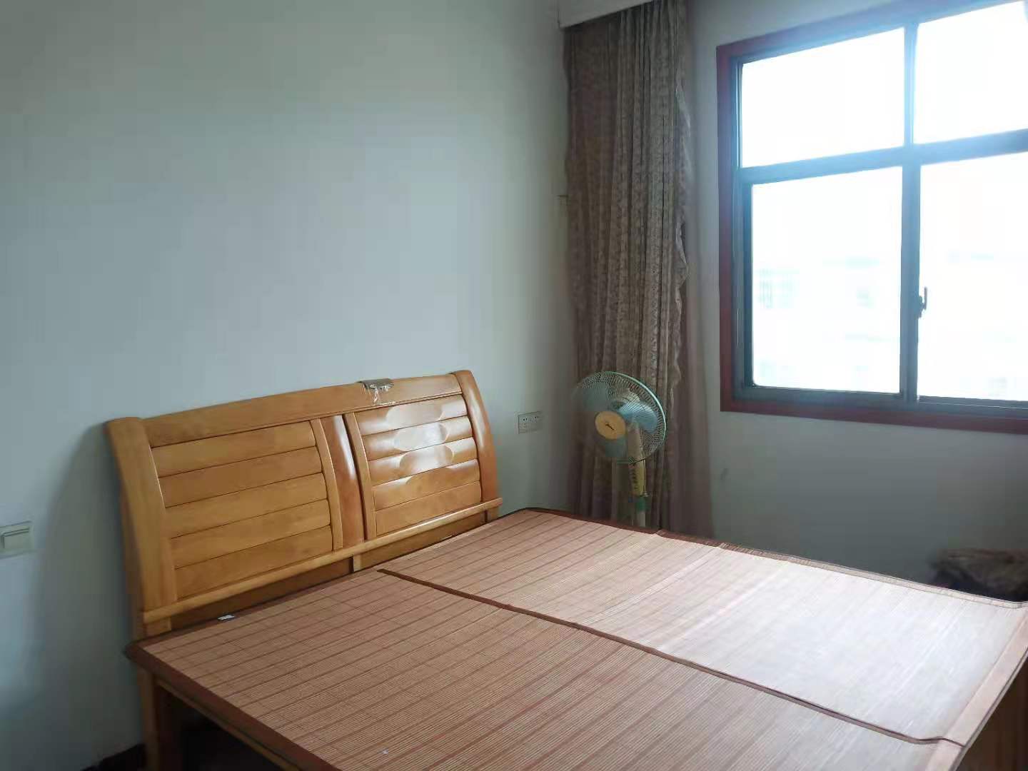 全丰小区  3室2厅1卫   1000.00元/月室内图