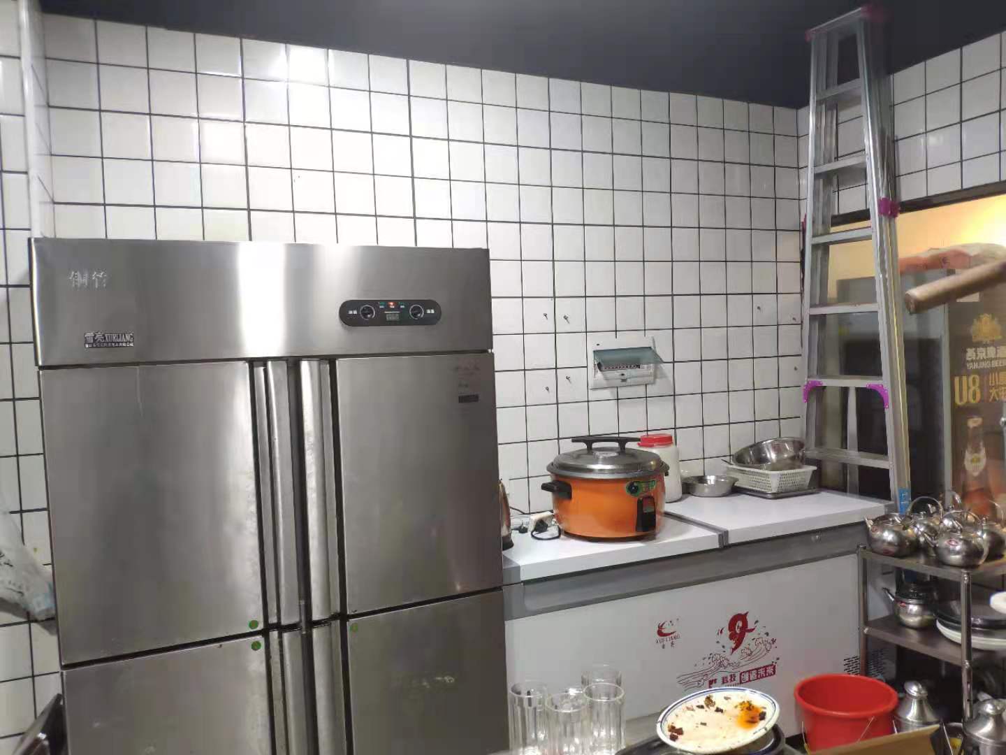 英伦首府金域豪廷  1室1厅1卫    3600.0元/月 英伦首府金域豪廷  1室1厅1卫    3600.0元/月室内图