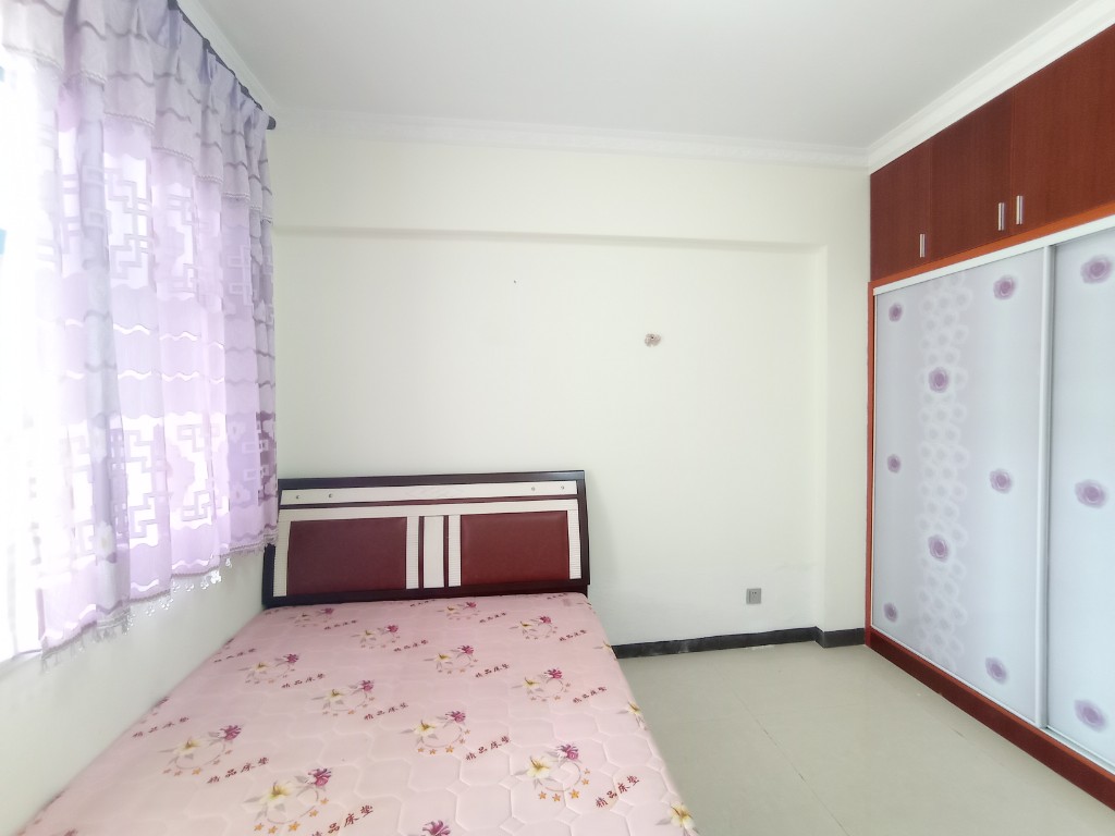 愉景湾西域 3室2厅2卫 2200.0元/月 愉景湾西域 3室2厅2卫 2200.0元/月室内图