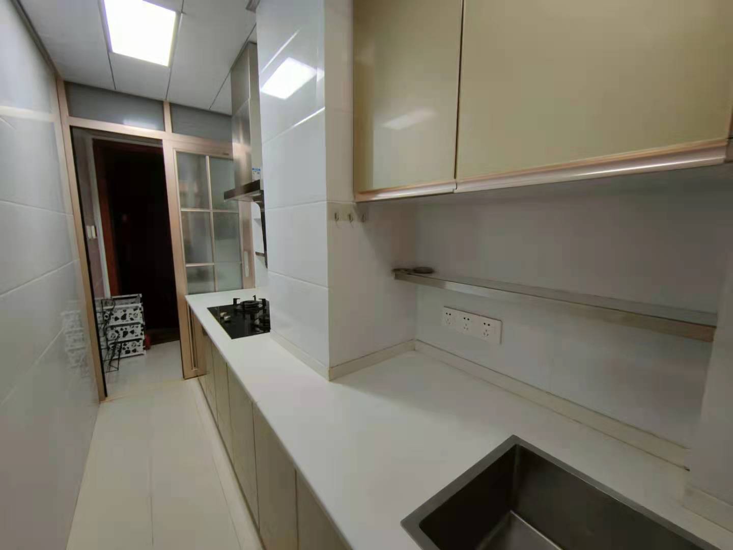 鑫苑鑫都汇南区 3室1厅1卫 2600.0元/月 鑫苑鑫都汇南区 3室1厅1卫 2600.0元/月室内图