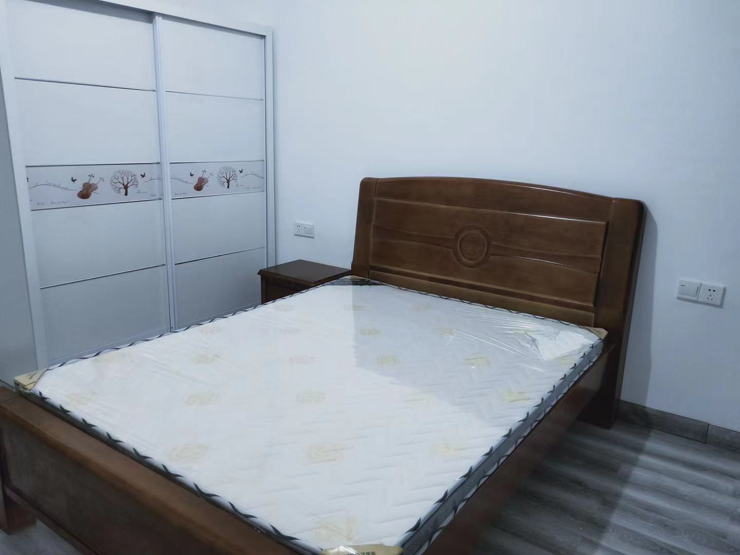 芙蓉花园 3室2厅1卫 1600.0元/月 芙蓉花园 3室2厅1卫 1600.0元/月室内图