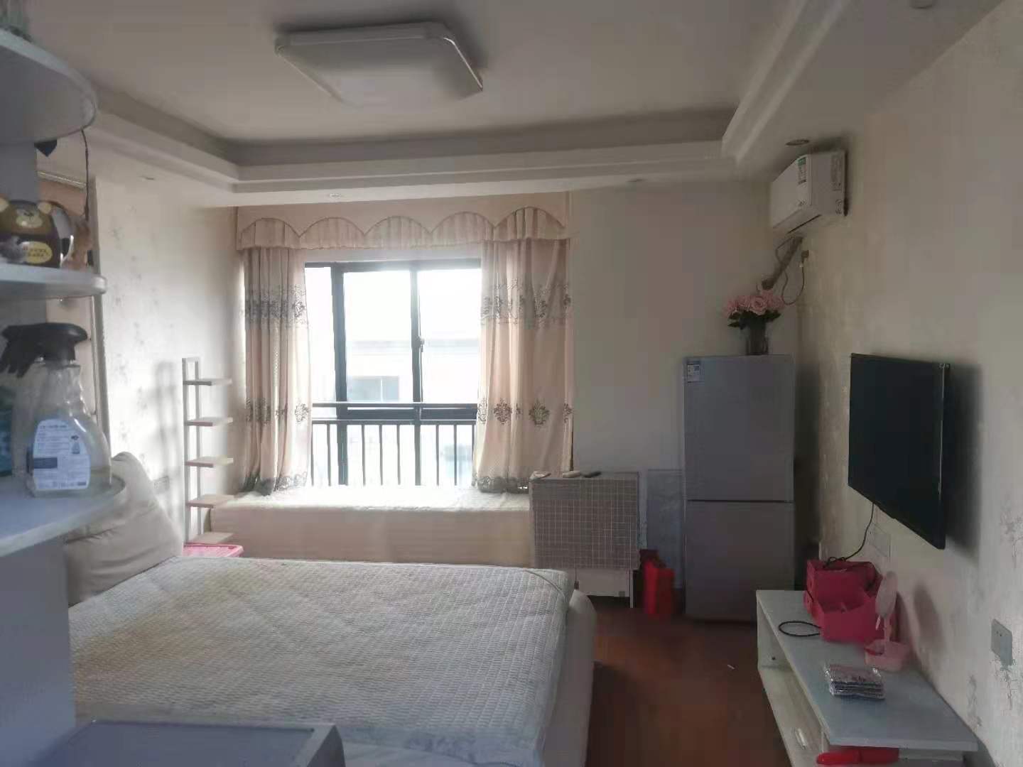 M国际 1室1厅1卫 1200.0元/月 M国际 1室1厅1卫 1200.0元/月室内图