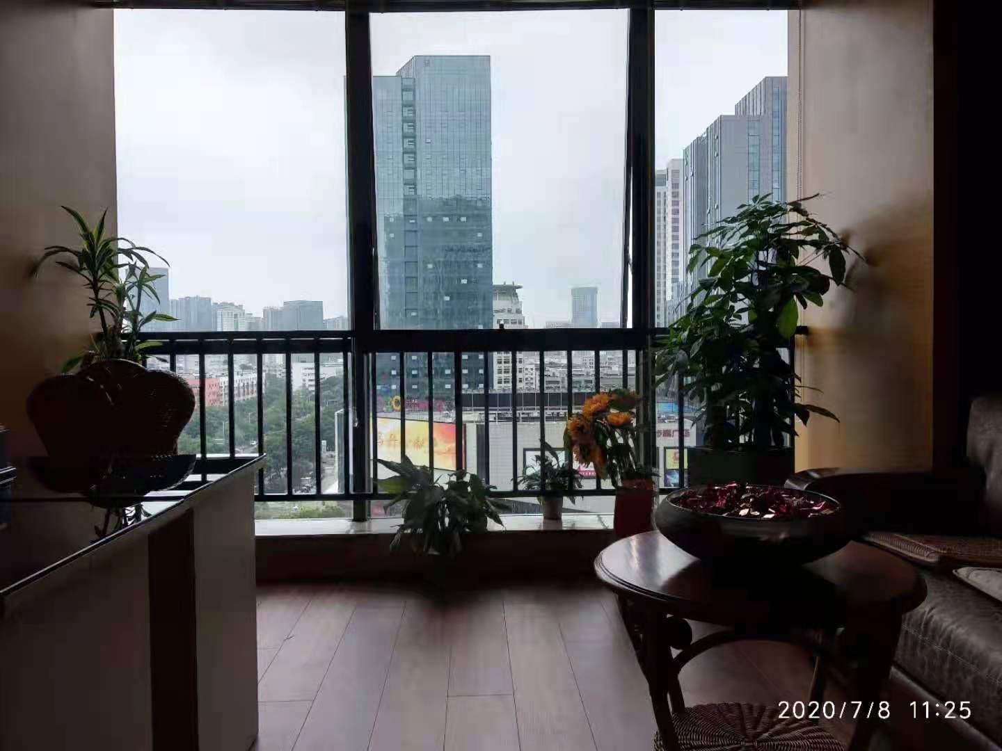 银天国际 1室1厅1卫 1800.0元/月 银天国际 1室1厅1卫 1800.0元/月室内图