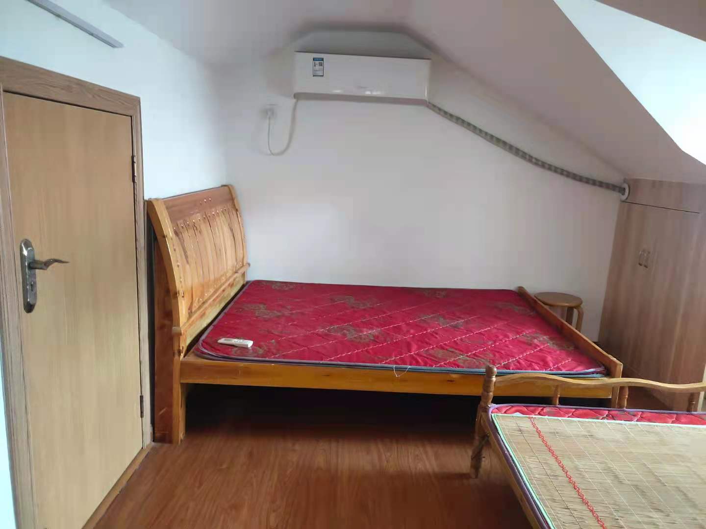 金色荷塘 2室2厅1卫 1400.0元/月 金色荷塘 2室2厅1卫 1400.0元/月室内图