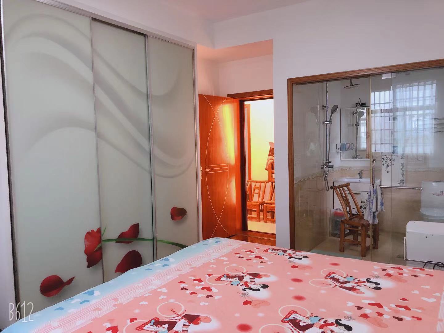 碧水馨城 3室2厅2卫 85.8万 碧水馨城 3室2厅2卫 85.8万卧室