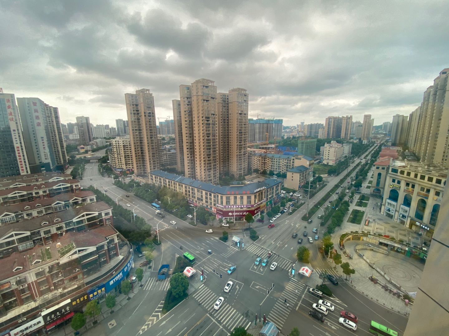 九圆大厦  1室1厅1卫    35.0万 九圆大厦  1室1厅1卫    35.0万小区图