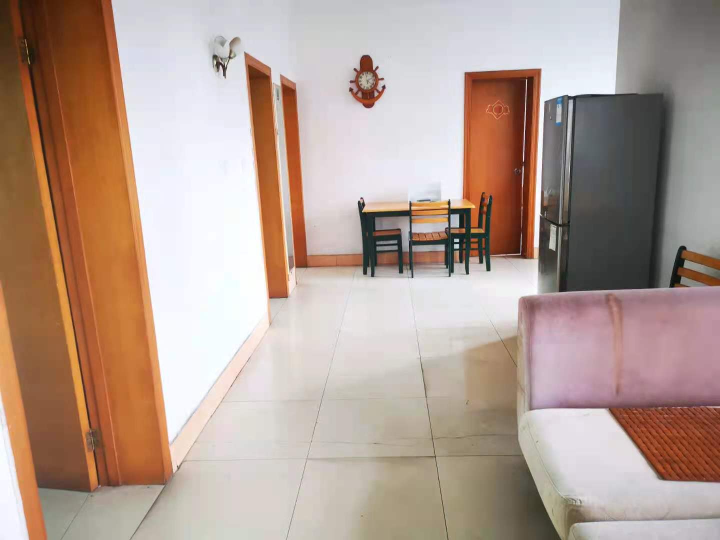 人社局小区一院  3室2厅1卫    1600.0元/月 人社局小区一院  3室2厅1卫    1600.0元/月室内图