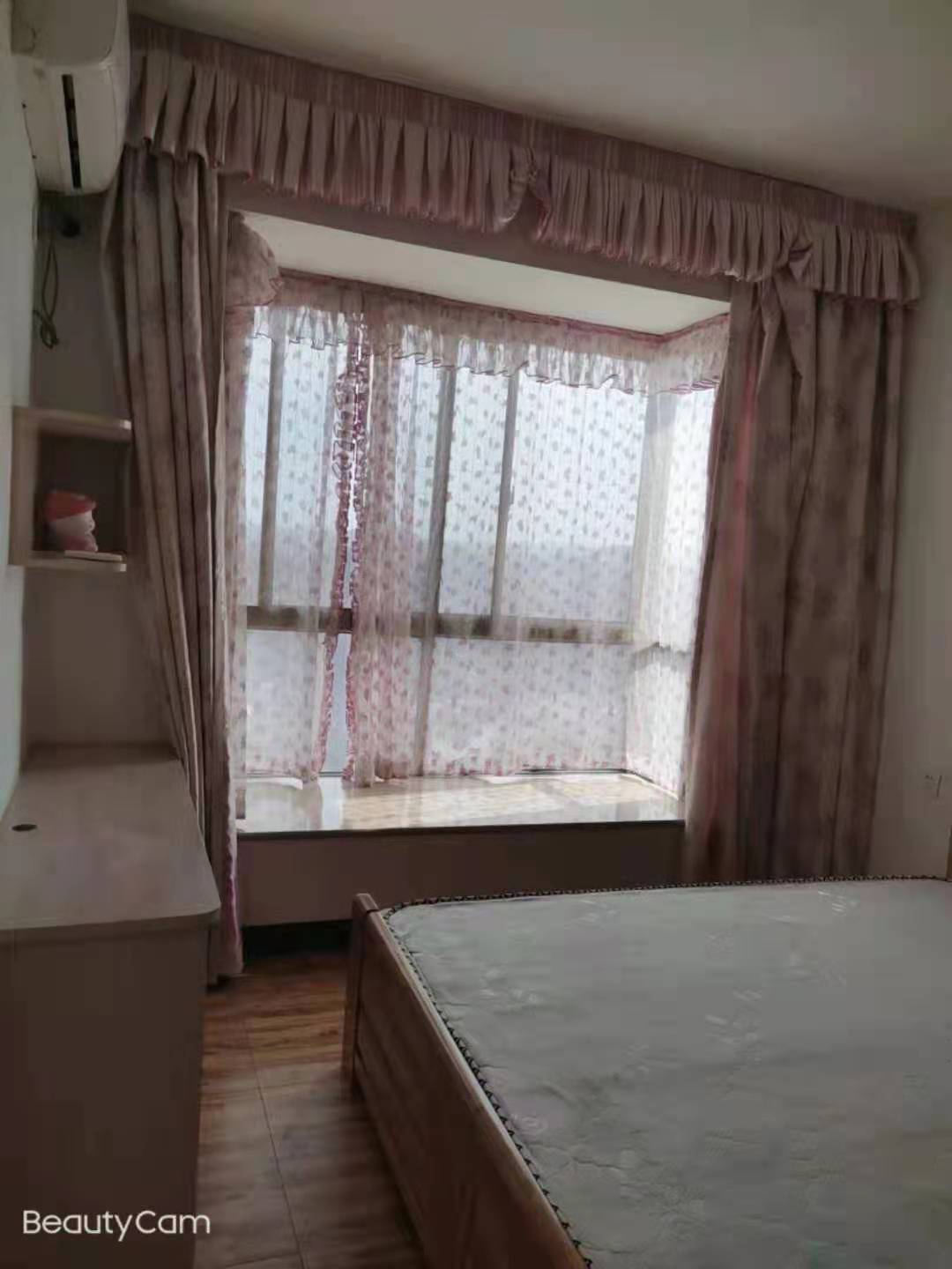 金和天下 3室2厅1卫 1800.0元/月 金和天下 3室2厅1卫 1800.0元/月室内图