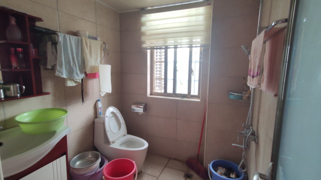 城南壹号 4室2厅2卫 115.0万 城南壹号 4室2厅2卫 115.0万客厅