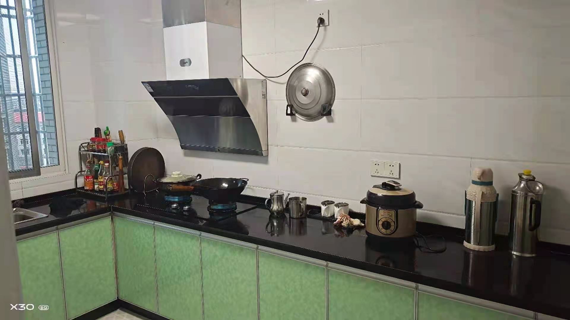 华联小区  2室2厅1卫    1500.0元/月 华联小区  2室2厅1卫    1500.0元/月室内图