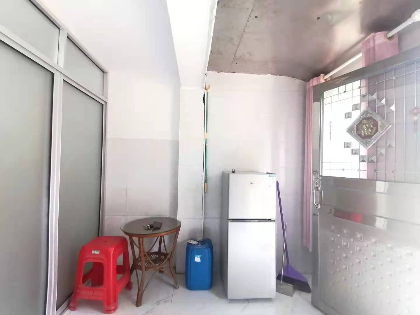 长塘茶园安置小区 1室1厅1卫 700.0元/月 长塘茶园安置小区 1室1厅1卫 700.0元/月室内图