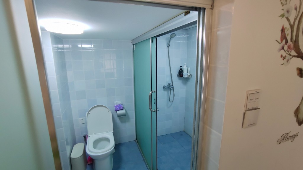 香格里拉 2室2厅1卫 2200.0元/月 香格里拉 2室2厅1卫 2200.0元/月室内图